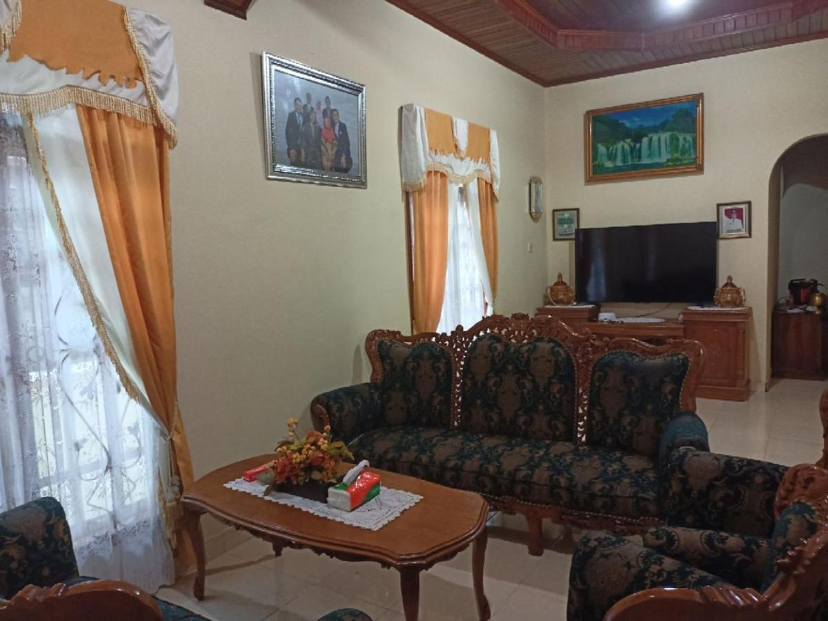 Painan Fermana Homestay מראה חיצוני תמונה